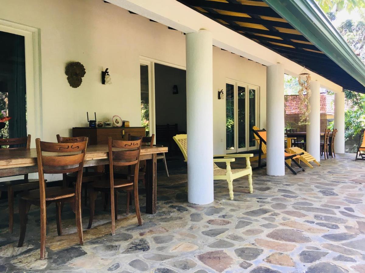 Вилла Whispering House Тангалла Экстерьер фото