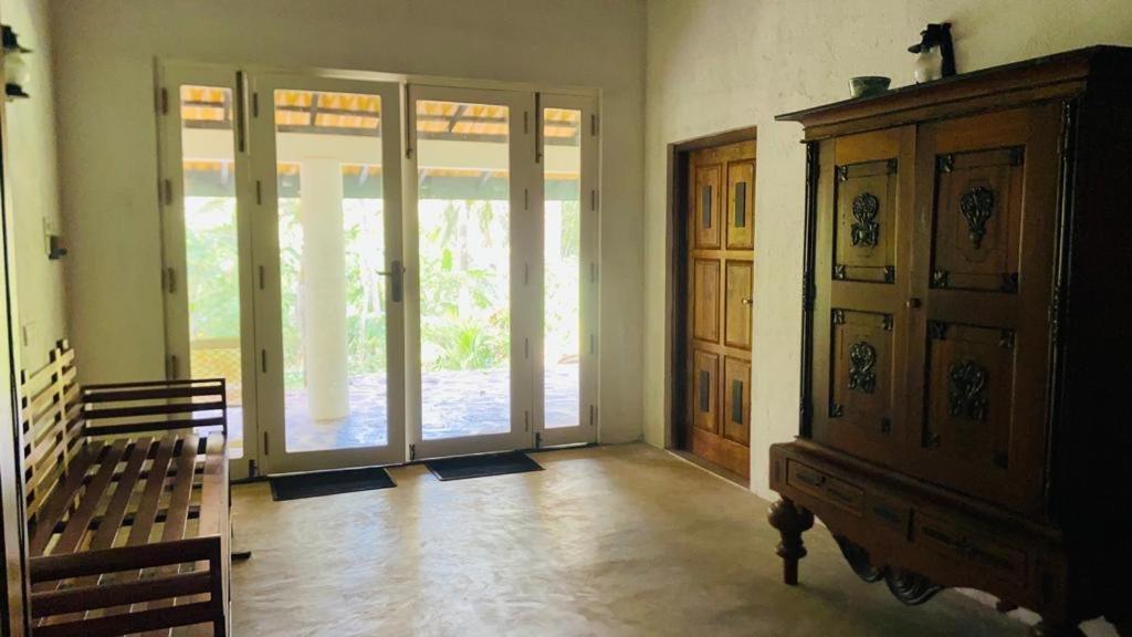 Вилла Whispering House Тангалла Экстерьер фото