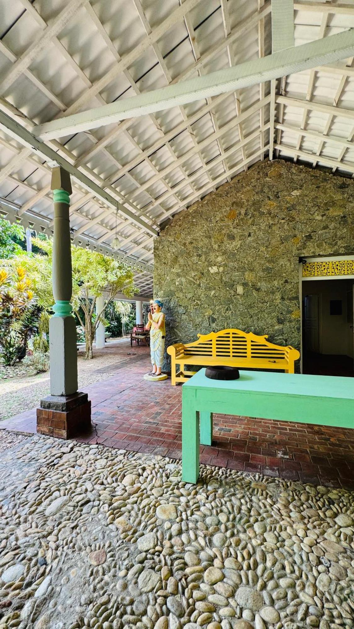 Вилла Whispering House Тангалла Экстерьер фото